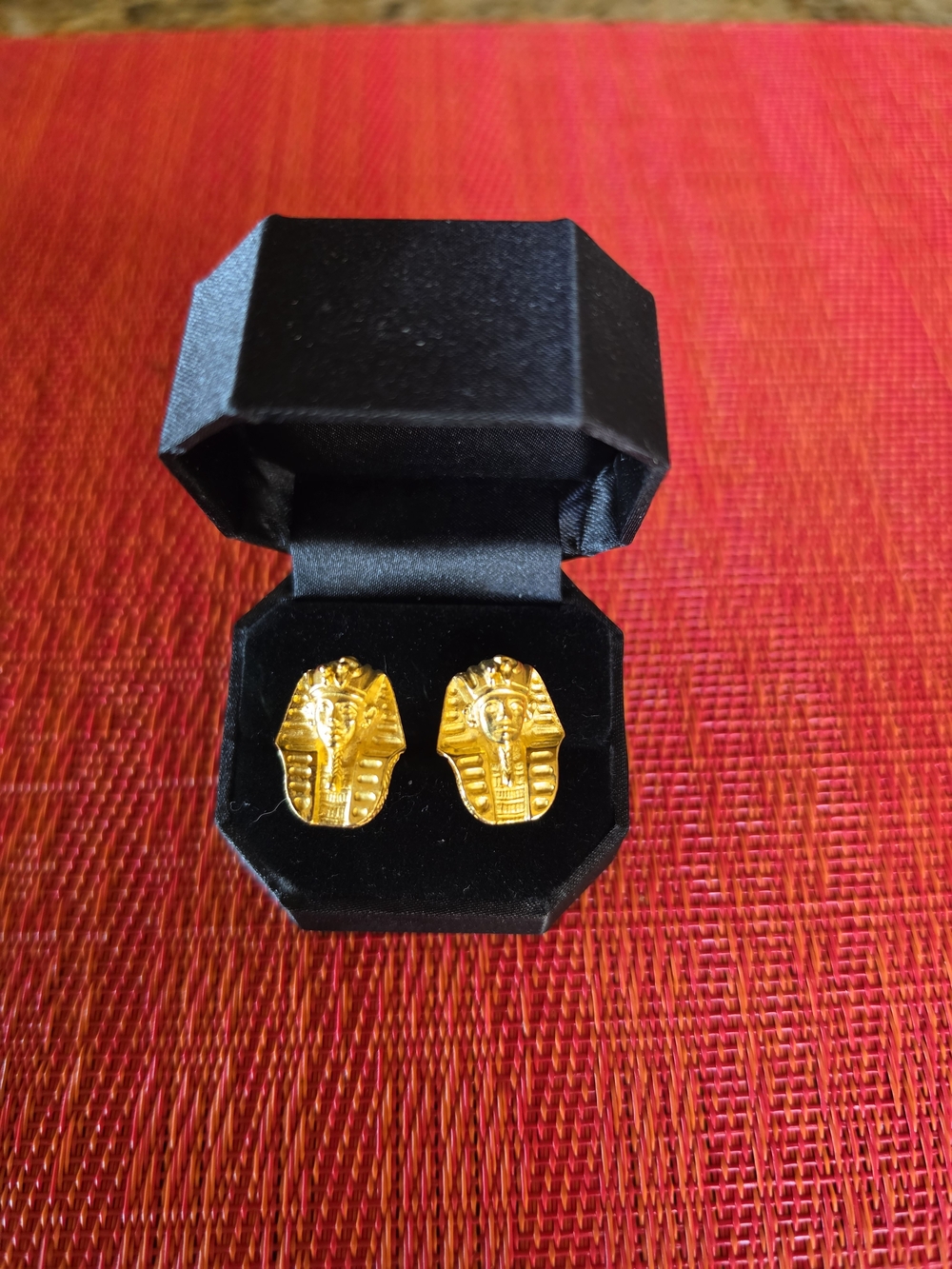 Vintage Gold Tone Egyptian Pharaoh Head Sphinx King Tut Cufflinks EUC